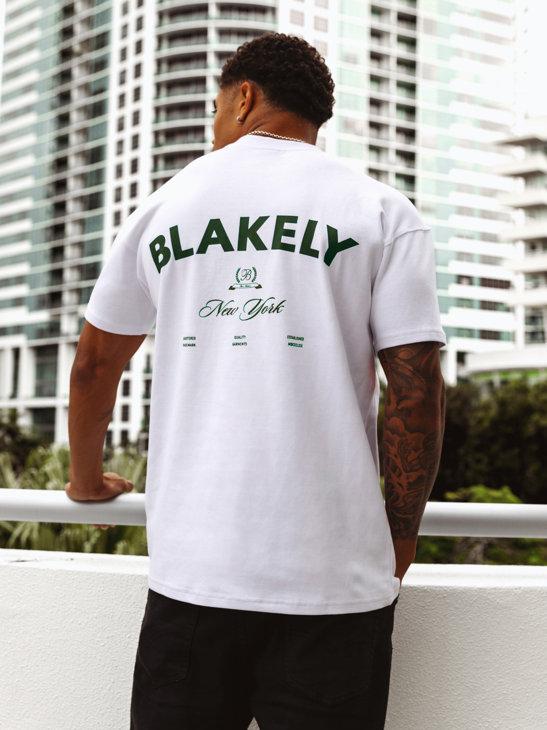 Crest Relaxed T-Shirt - White & Pine Green
