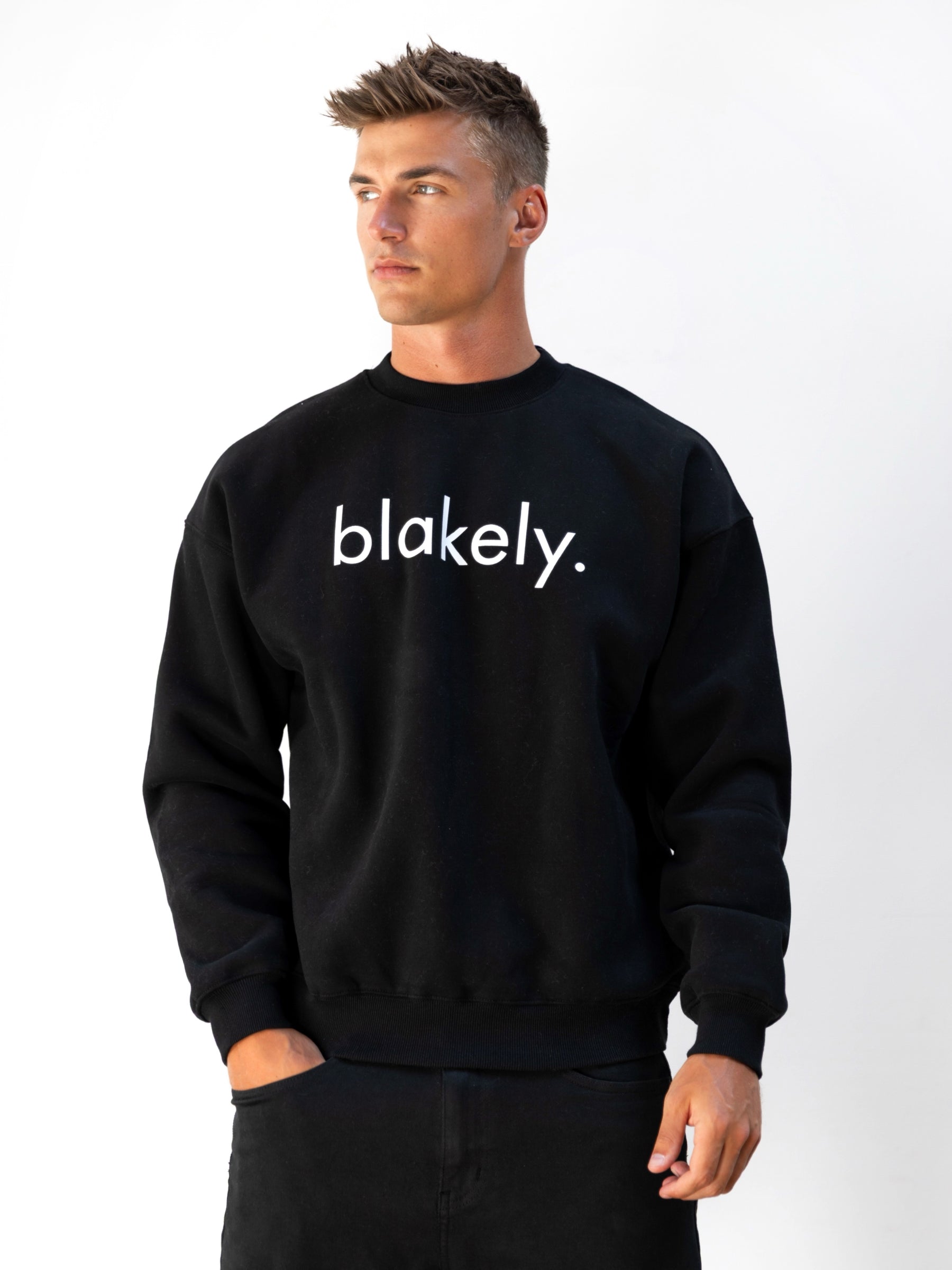Logo Relaxed Jumper - Black