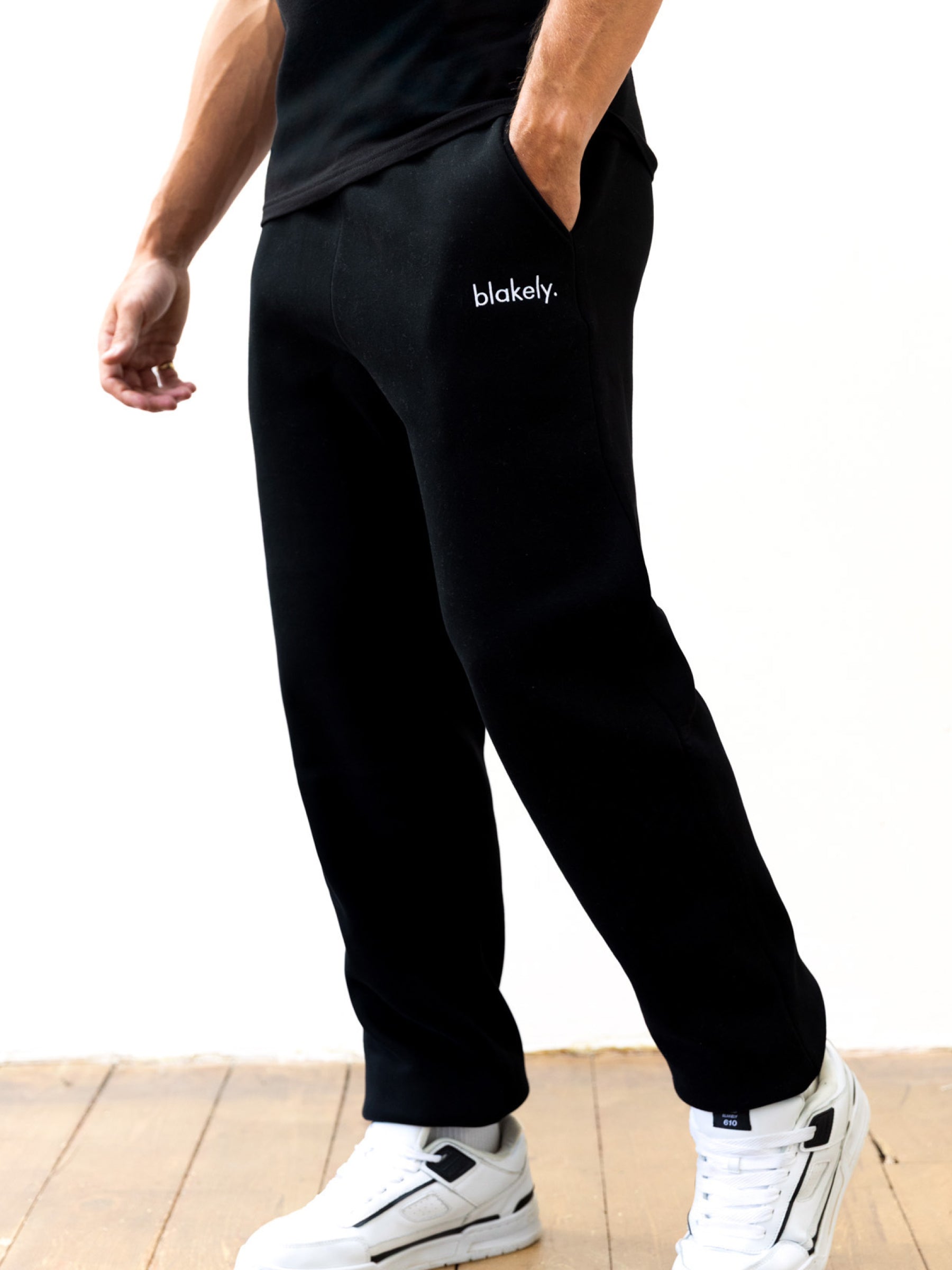 Sami Relaxed Sweatpants - Black