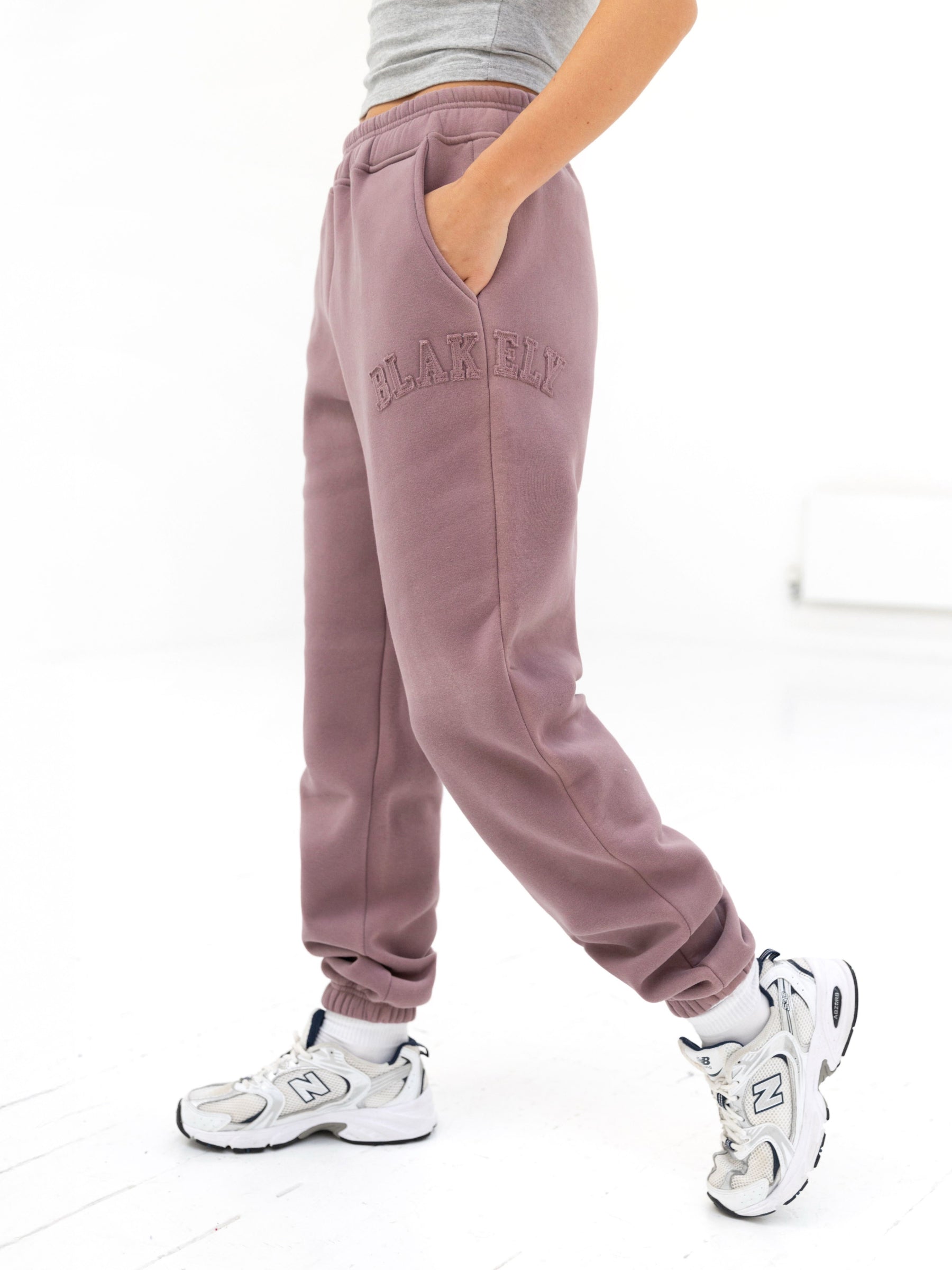 Tonal Varsity Sweatpants - Soft Mauve